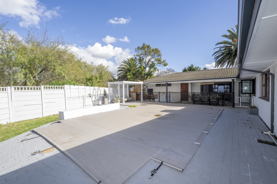 5 Bedroom Property for Sale in Eversdal Western Cape